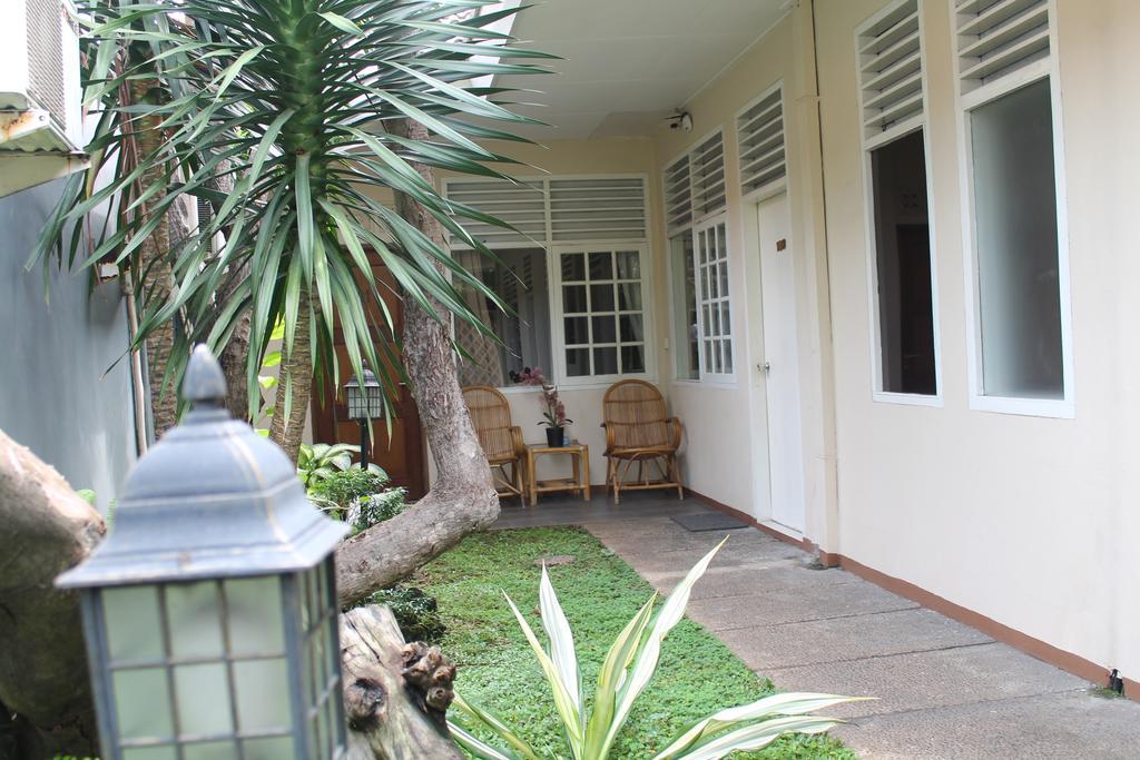 Gondia Guesthouse Jakarta Exterior photo